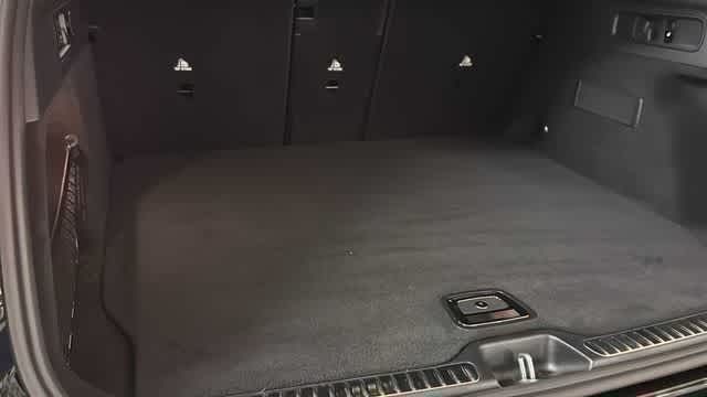 Thumbnail: 2026 Mercedes-Benz GLC - 35