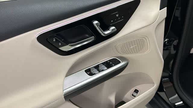 Thumbnail: 2026 Mercedes-Benz GLC - 20