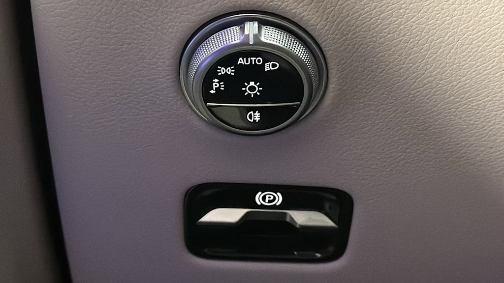 Thumbnail: 2026 Mercedes-Benz GLC - 26