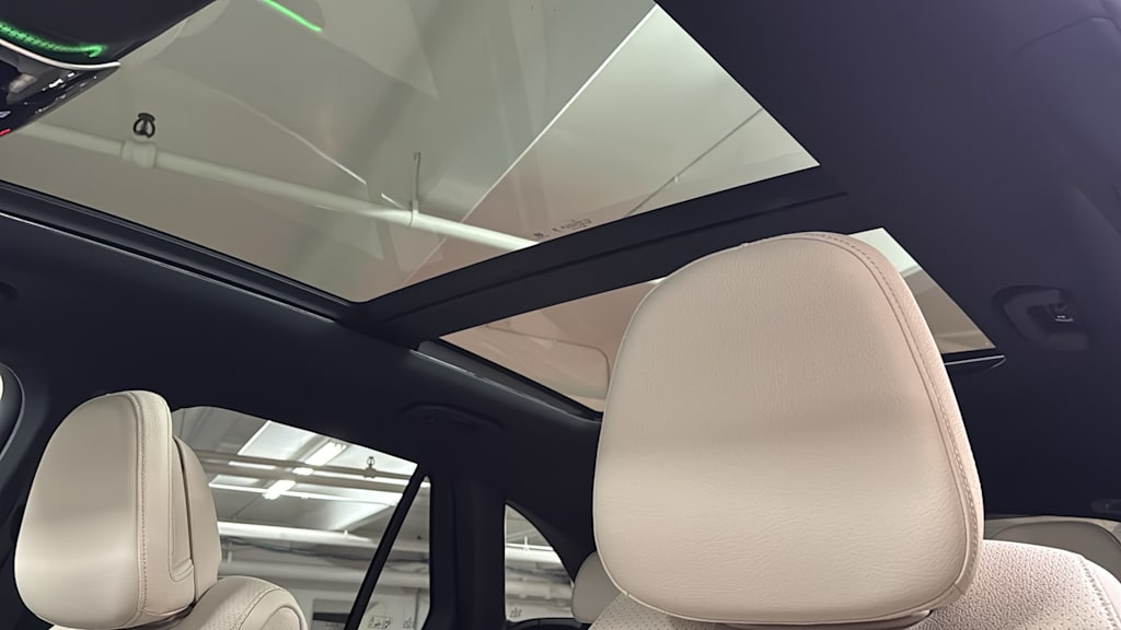 Thumbnail: 2026 Mercedes-Benz GLC - 32