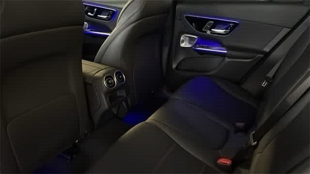 Thumbnail: 2025 Mercedes-Benz GLC - 28