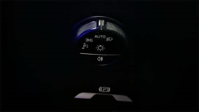 Thumbnail: 2025 Mercedes-Benz GLC - 18