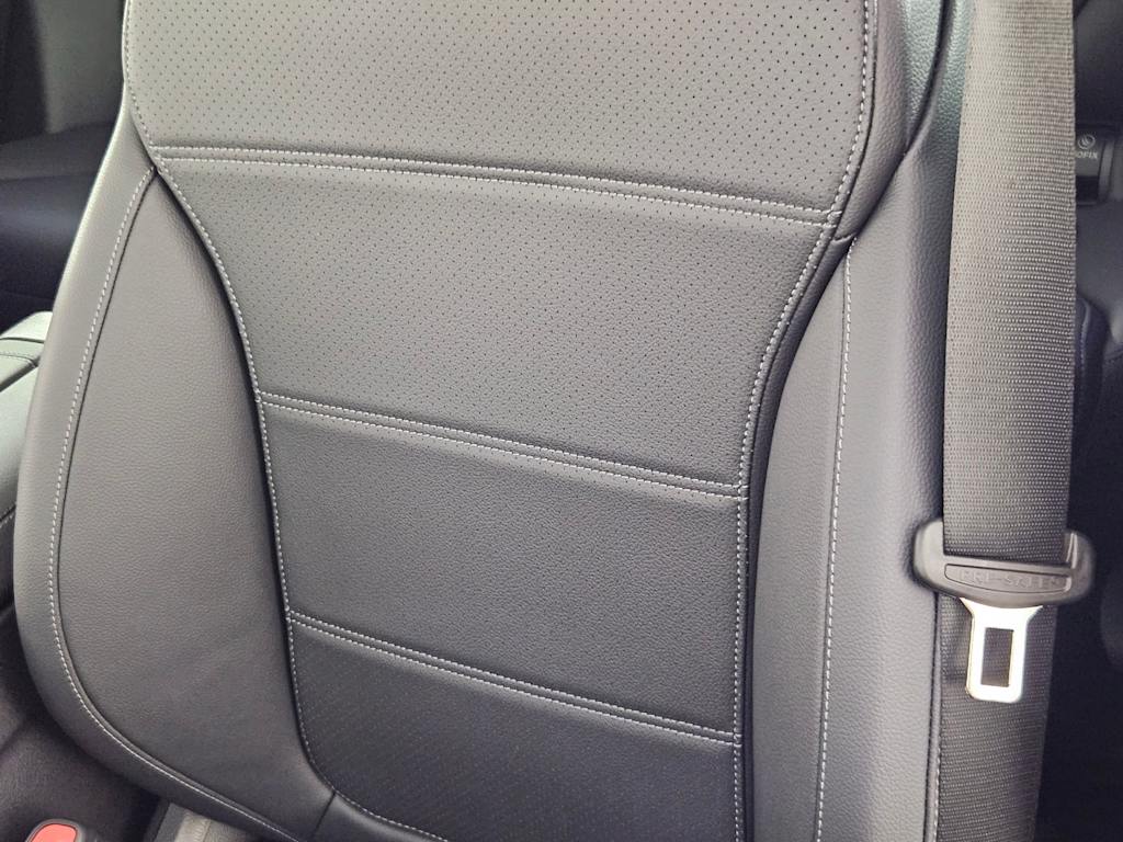 Thumbnail: 2025 Mercedes-Benz GLC - 42