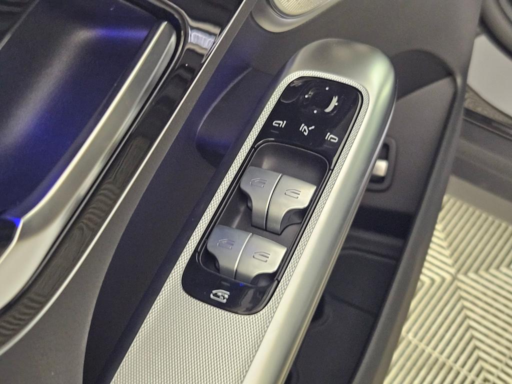 Thumbnail: 2025 Mercedes-Benz GLC - 26