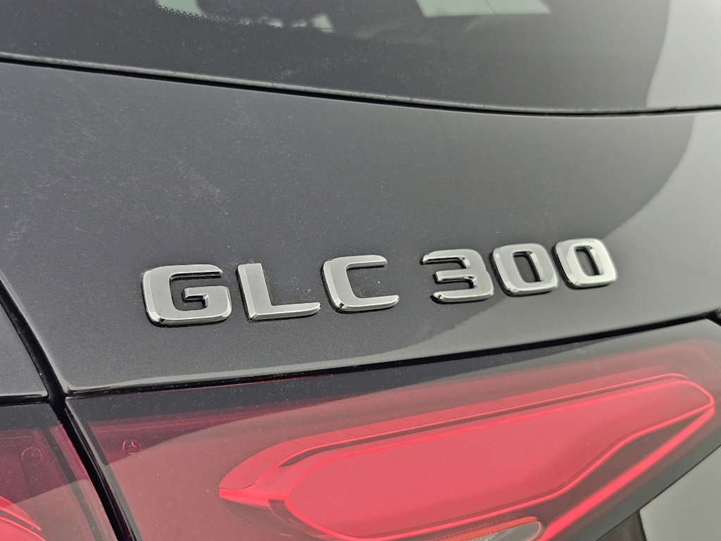 Thumbnail: 2025 Mercedes-Benz GLC - 25
