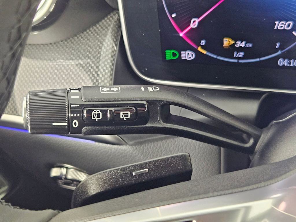 Thumbnail: 2025 Mercedes-Benz GLC - 17