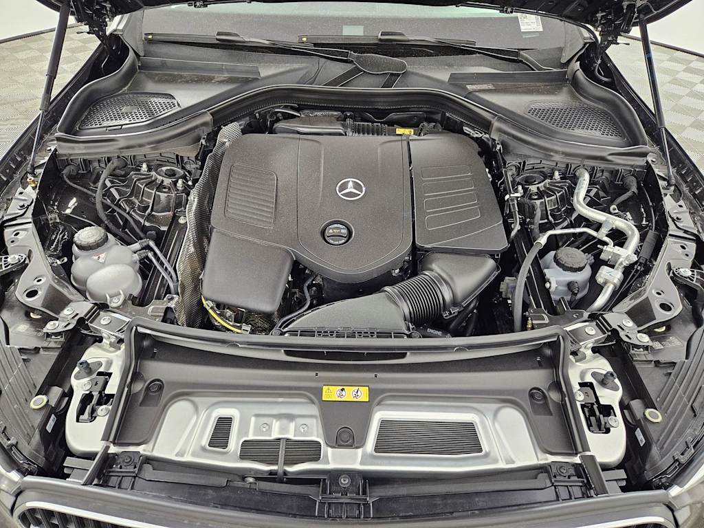 Thumbnail: 2025 Mercedes-Benz GLC - 9