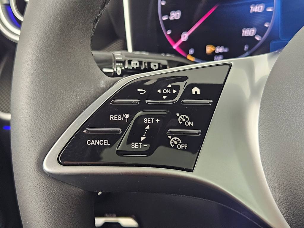 Thumbnail: 2025 Mercedes-Benz GLC - 32