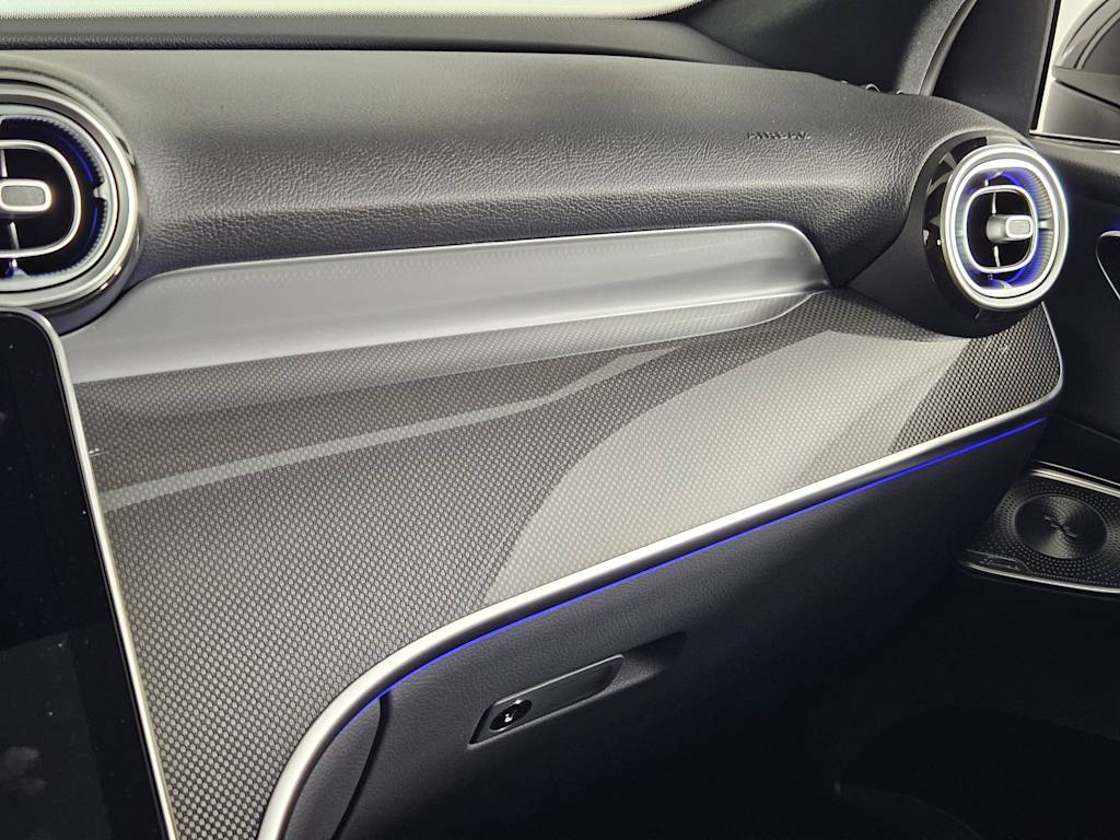 Thumbnail: 2025 Mercedes-Benz GLC - 40