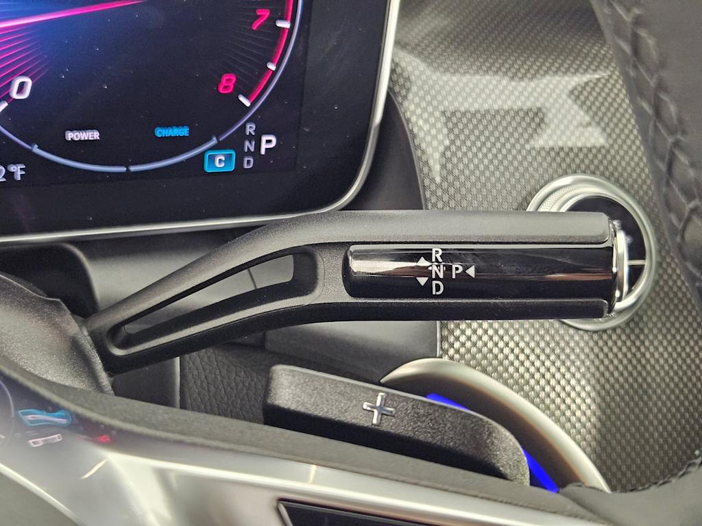 Thumbnail: 2025 Mercedes-Benz GLC - 16