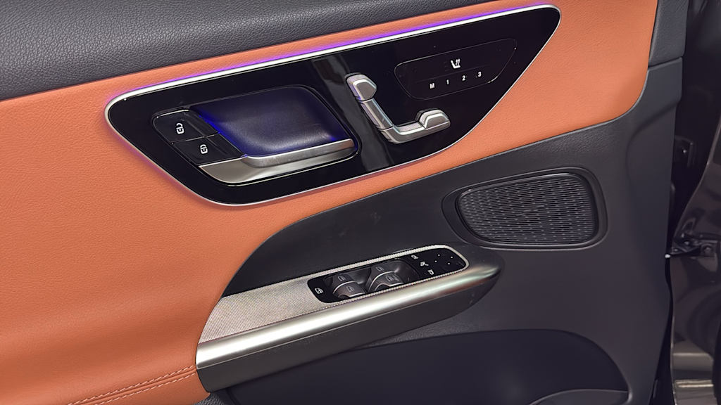 Thumbnail: 2026 Mercedes-Benz GLC - 24