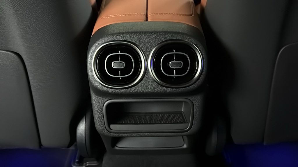 Thumbnail: 2026 Mercedes-Benz GLC - 34