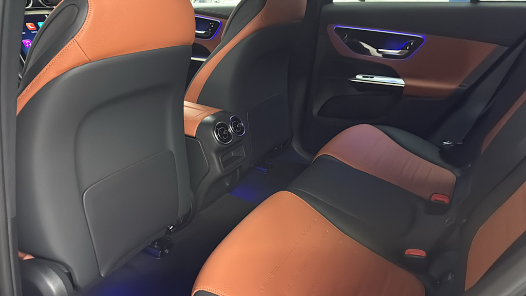 Thumbnail: 2026 Mercedes-Benz GLC - 12