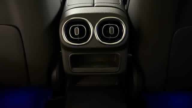 Thumbnail: 2026 Mercedes-Benz GLC - 31