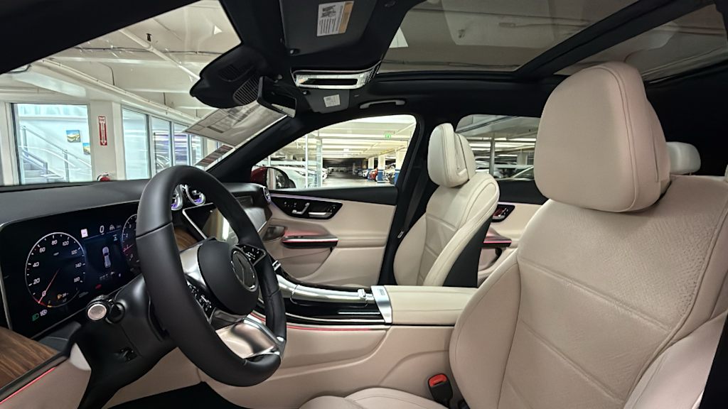 Thumbnail: 2026 Mercedes-Benz GLC - 11
