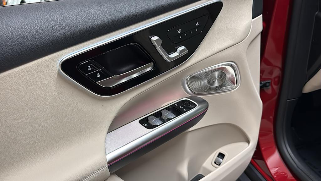 Thumbnail: 2026 Mercedes-Benz GLC - 24