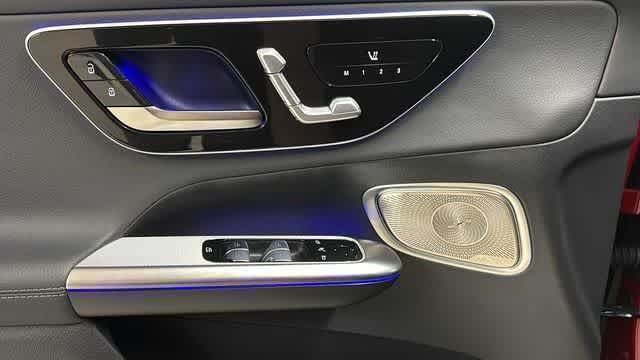 Thumbnail: 2026 Mercedes-Benz GLC - 23