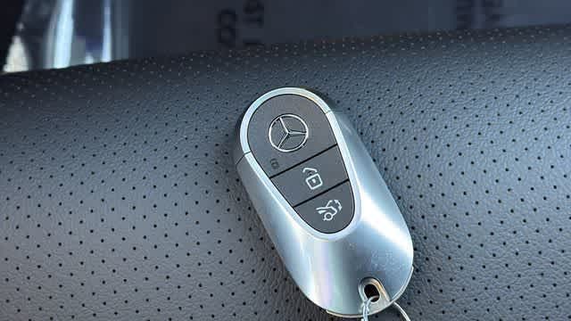 Thumbnail: 2026 Mercedes-Benz GLC - 37