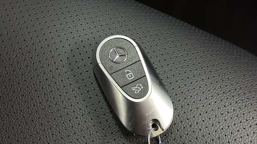 Thumbnail: 2026 Mercedes-Benz GLC - 39