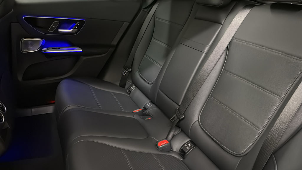 Thumbnail: 2026 Mercedes-Benz GLC - 33