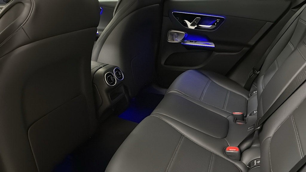 Thumbnail: 2026 Mercedes-Benz GLC - 32