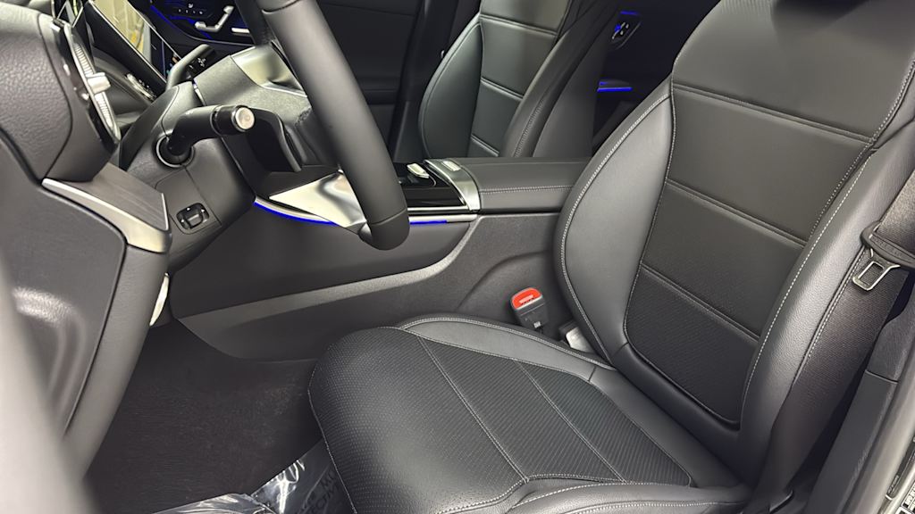 Thumbnail: 2026 Mercedes-Benz GLC - 12