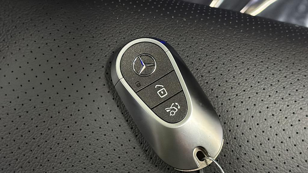 Thumbnail: 2026 Mercedes-Benz GLC - 38