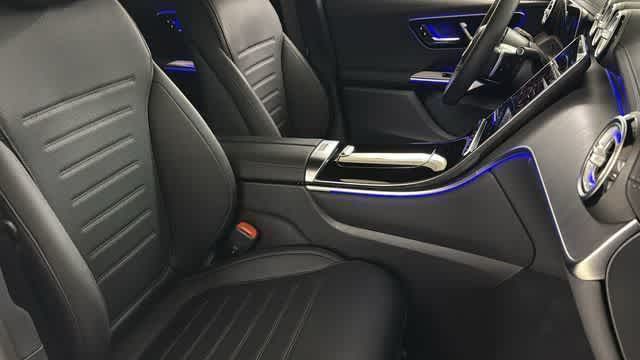 Thumbnail: 2026 Mercedes-Benz GLC - 35