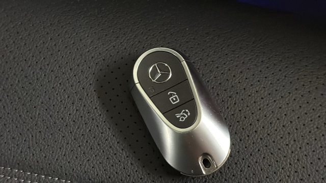 Thumbnail: 2026 Mercedes-Benz GLC - 18