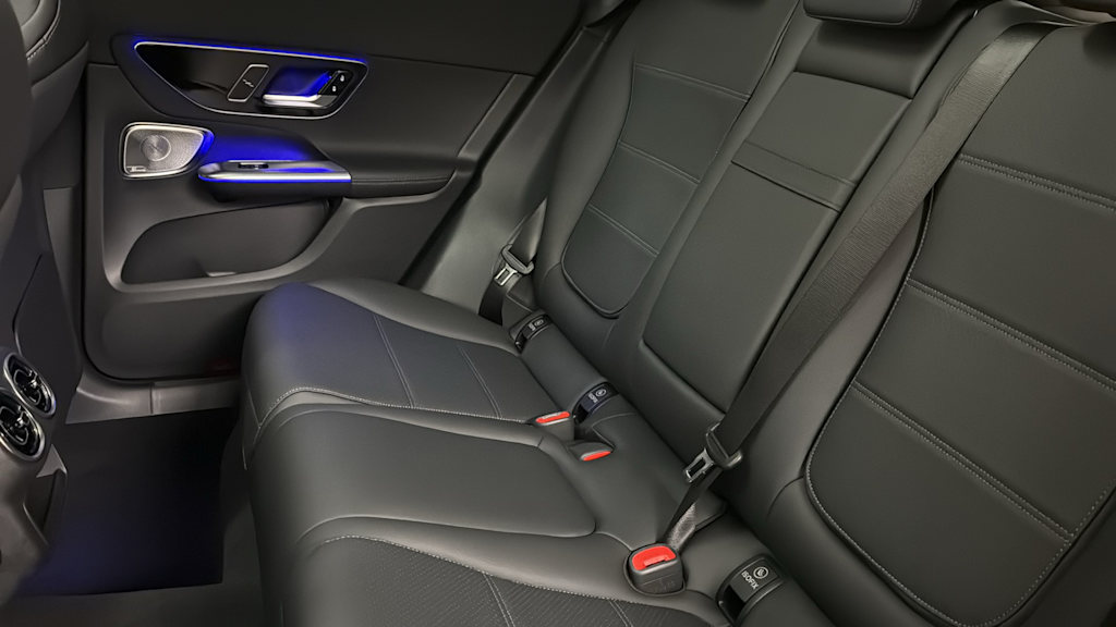 Thumbnail: 2026 Mercedes-Benz GLC - 35