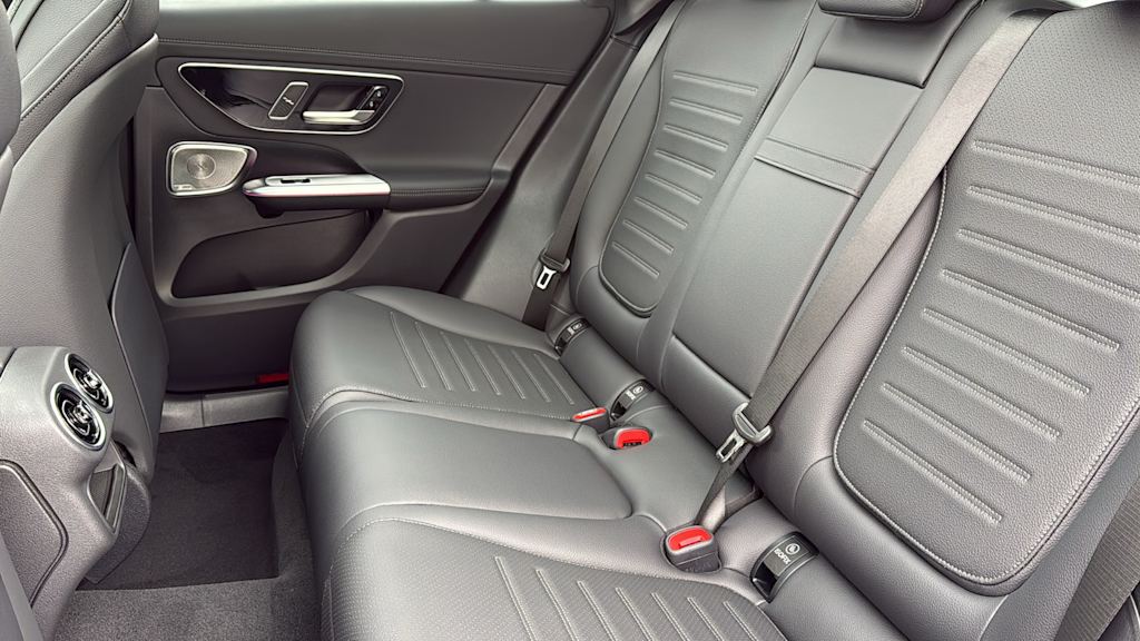 Thumbnail: 2026 Mercedes-Benz GLC - 32