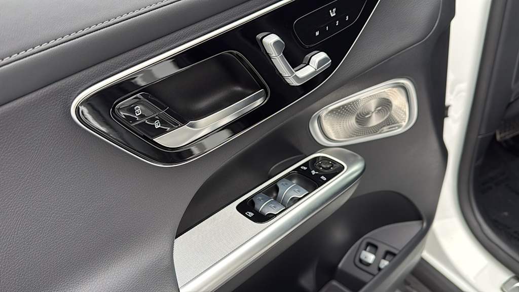 Thumbnail: 2026 Mercedes-Benz GLC - 22