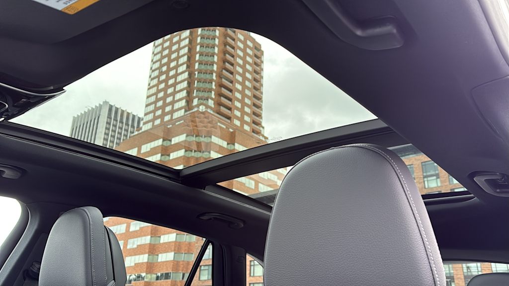 Thumbnail: 2026 Mercedes-Benz GLC - 28