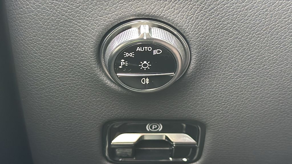 Thumbnail: 2026 Mercedes-Benz GLC - 24