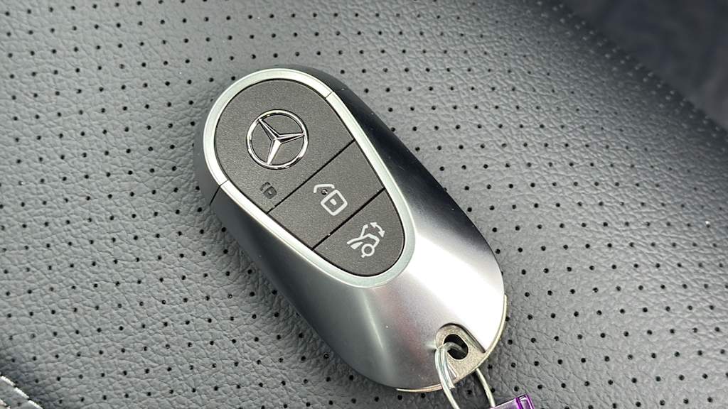 Thumbnail: 2026 Mercedes-Benz GLC - 37