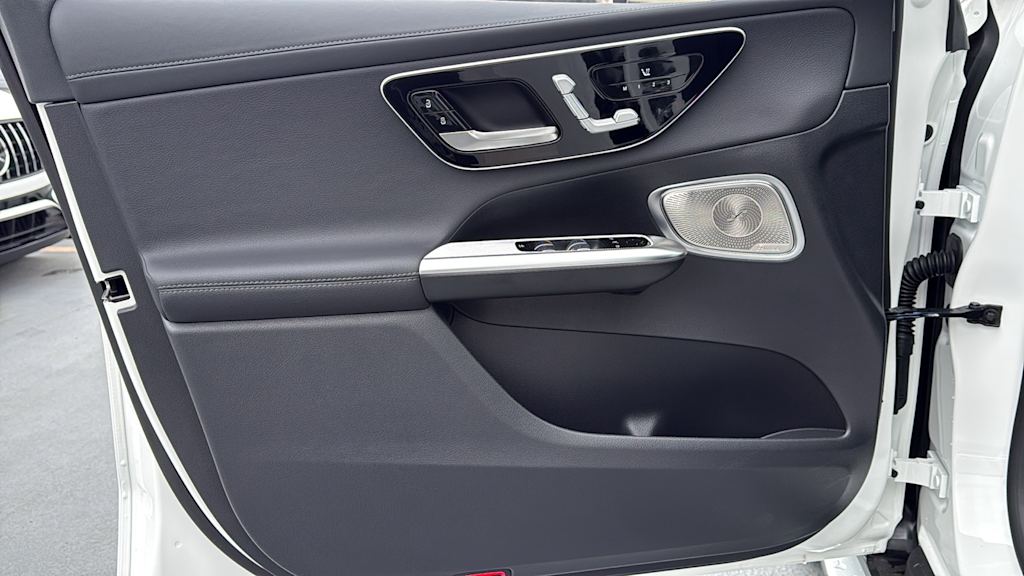 Thumbnail: 2026 Mercedes-Benz GLC - 21