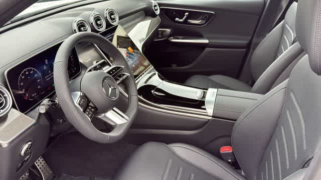 Thumbnail: 2026 Mercedes-Benz GLC - 29