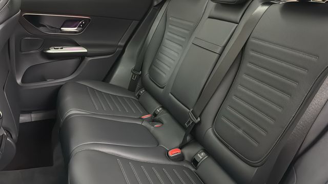 Thumbnail: 2026 Mercedes-Benz GLC - 34
