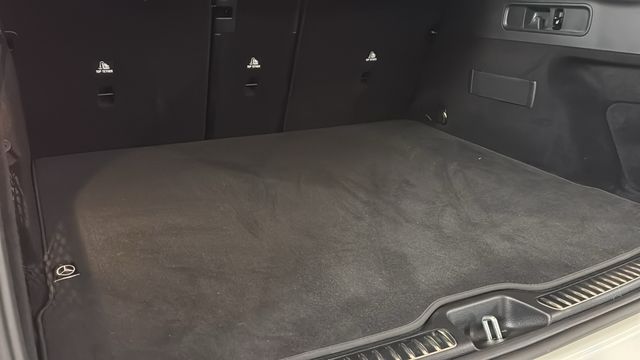 Thumbnail: 2026 Mercedes-Benz GLC - 35