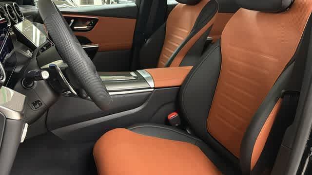 Thumbnail: 2026 Mercedes-Benz GLC - 10