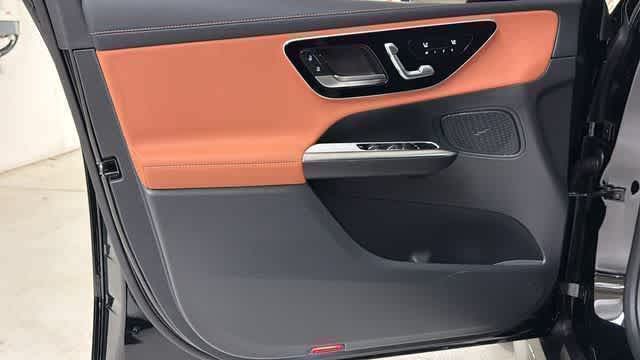 Thumbnail: 2026 Mercedes-Benz GLC - 24
