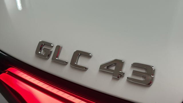 Thumbnail: 2026 Mercedes-Benz GLC - 7