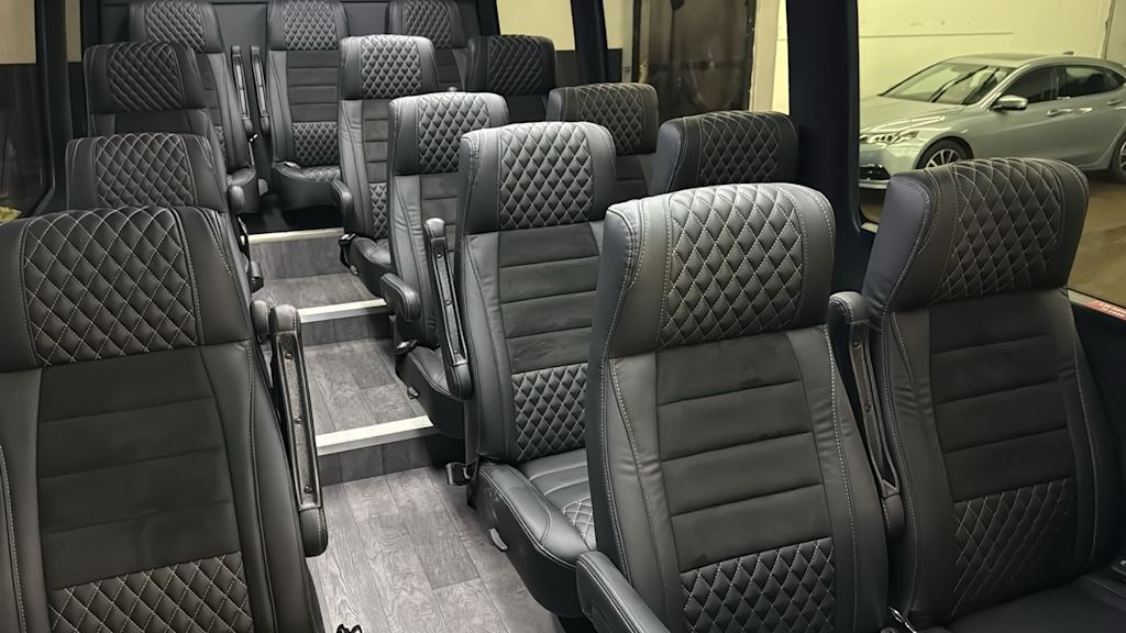 Thumbnail: 2023 Mercedes-Benz Sprinter - 10