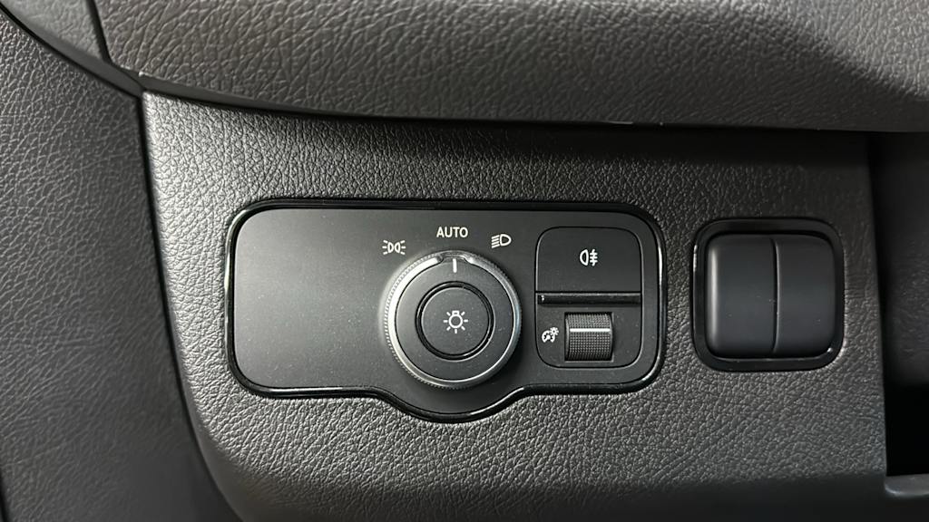 Thumbnail: 2023 Mercedes-Benz Sprinter - 17