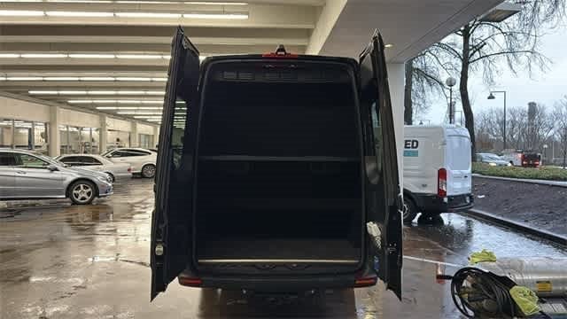 Thumbnail: 2023 Mercedes-Benz Sprinter - 13