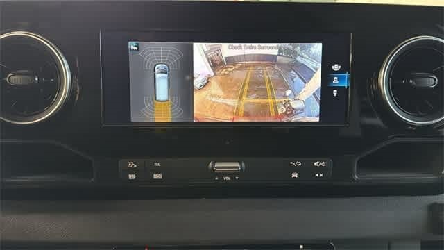 Thumbnail: 2023 Mercedes-Benz Sprinter - 18