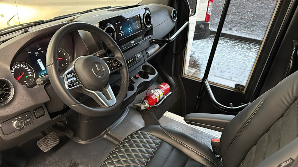 Thumbnail: 2023 Mercedes-Benz Sprinter - 8