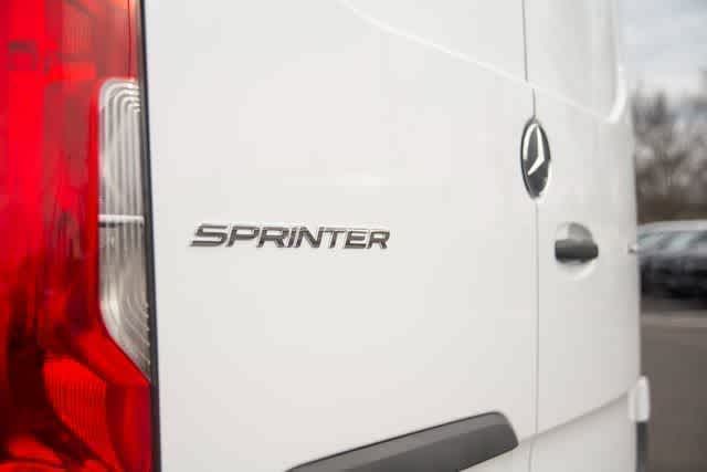 Thumbnail: 2025 Mercedes-Benz Sprinter - 27