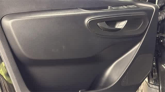 Thumbnail: 2023 Mercedes-Benz Sprinter - 19