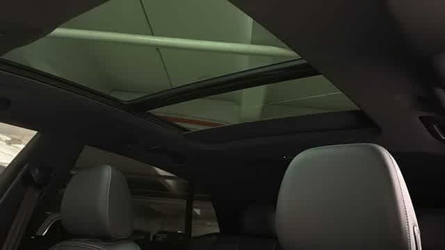 Thumbnail: 2021 Audi Q8 - 30
